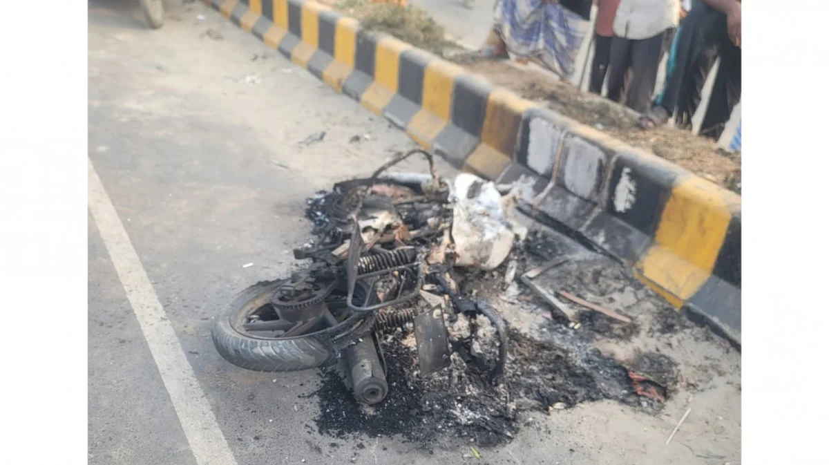 Young Man Beaten to Death Over Robbery Allegation, Motorcycle Set on Fire