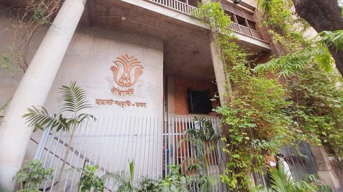 Chhayanaut Organises Song-Based Solidarity Rally to Protest Attacks on Bengali Culture