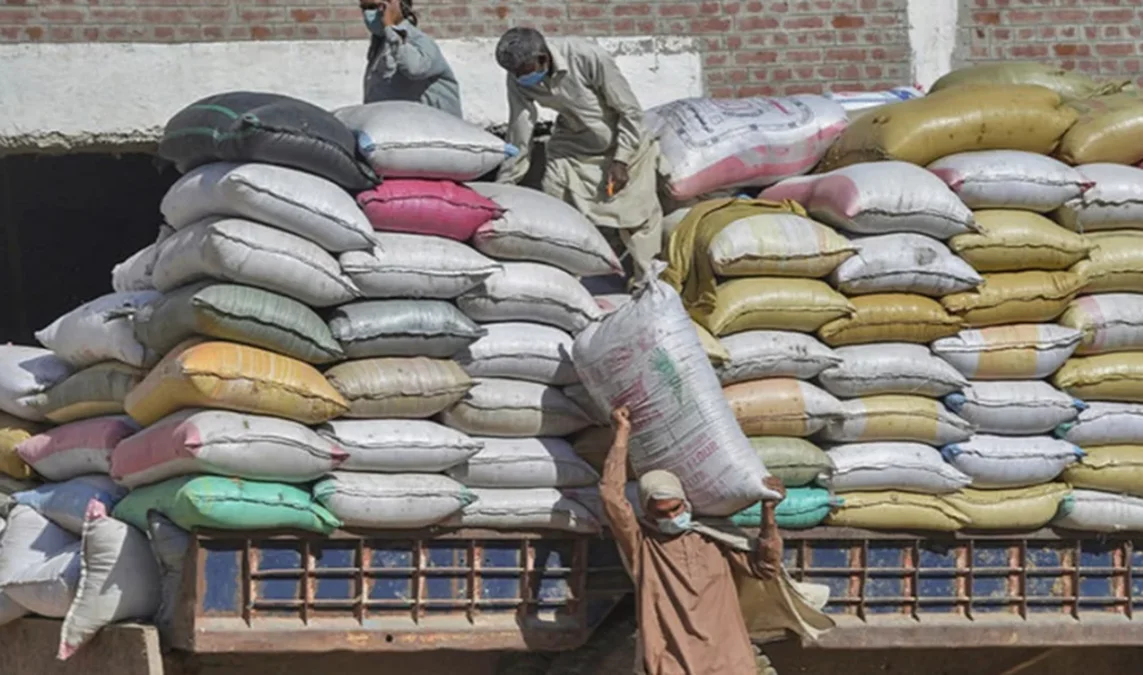 Pakistan Seeks to Buy 100,000 Tons of Rice for Shipment to Bangladesh