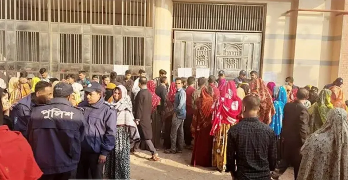 Hundreds Jobless Mid-Month as Mukul Knitwear Shuts Down in Gazipur, Despair and Tears