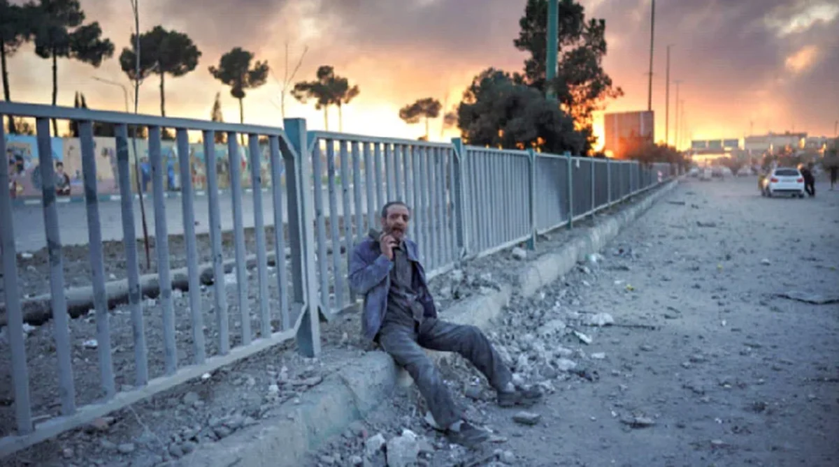 Tehran Falls Silent, Slowly Turning Into a Dead City