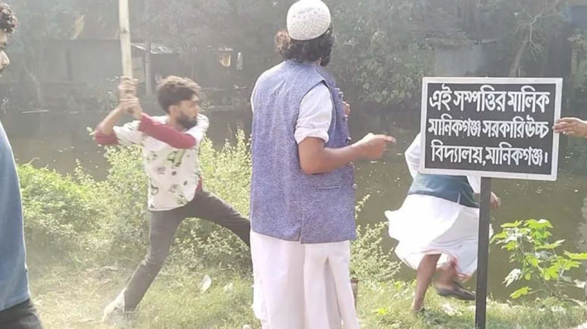 ‘Tawhidi Janata’ Assaults Bauls During Sit-in Seeking Freedom of Abul Sarkar