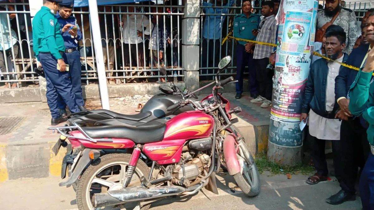 Two people shot dead in front of the court in Khulna