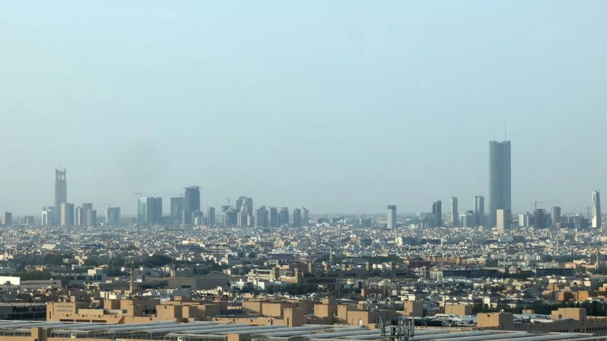 600 Migrant Workers, Including Bangladeshis, Unpaid for 8 Months by Saudi Firm: HRW