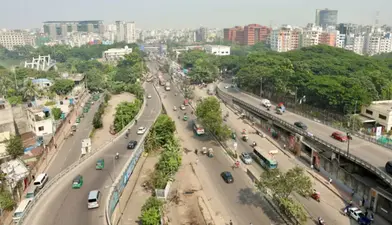 Searches at Checkpoints, Streets of the Capital Remain Empty