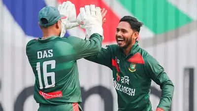 Bangladesh Crush Pakistan by 8 Wickets as Nahid Rana Shines with 5/24