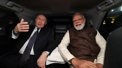 Modi extends a warm welcome to Putin in Delhi